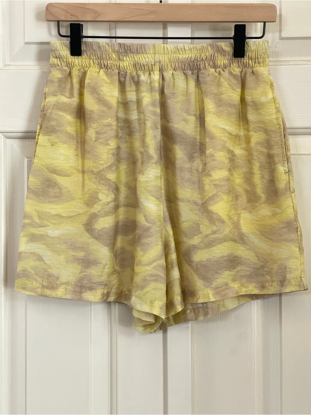 & Other Stories Watercolor Abstract Print Pull-On Shorts Lyocell blend, Size 6
